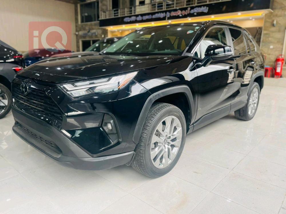 تۆیۆتا ڕاڤ 4